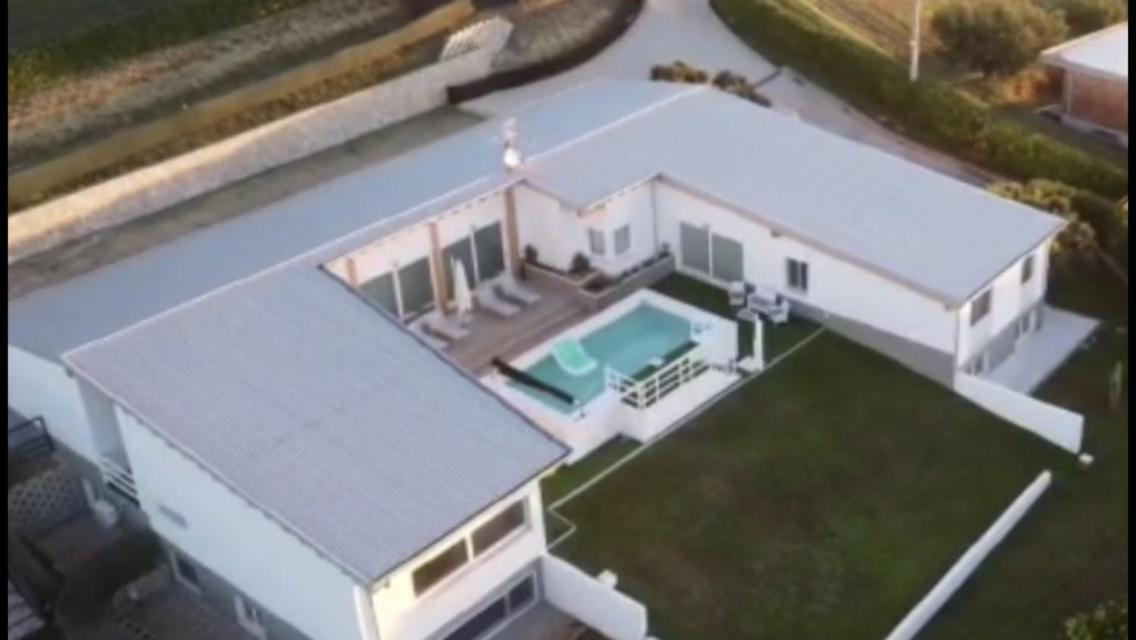 Thevilla Holiday Silvi Marina Exteriör bild